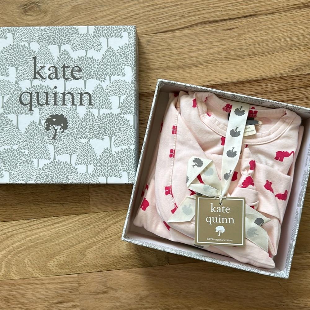 NWT! Kate Quinn gift set: nightgown, knot hat, receiving blanket, sz 3-6 months
